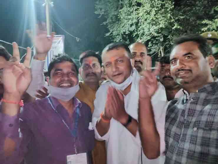 santosh mishra mla karagahar