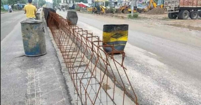 Gt Road Divider Construction