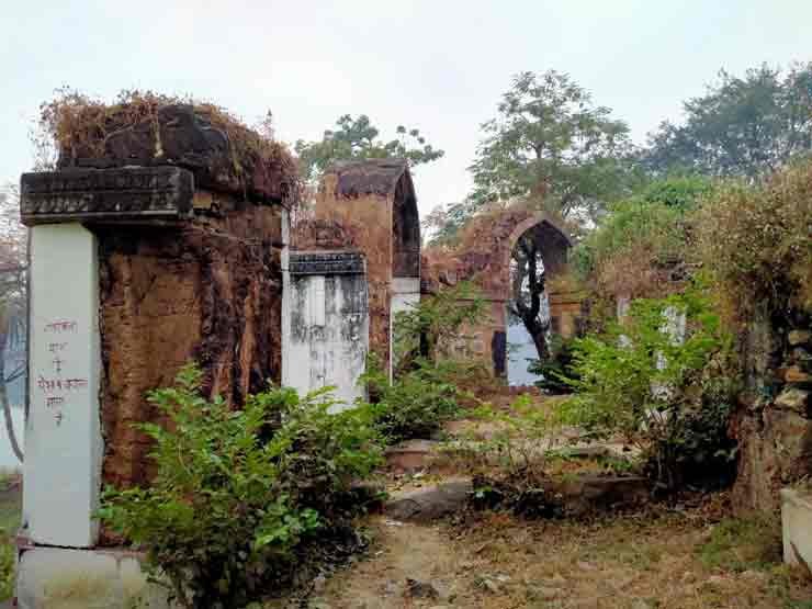 तकिया, सासाराम में इस्लाम शाह सूरी के अधूरे मकबरे का दृश्य
