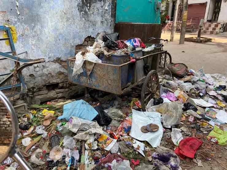 सासाराम को गंदगी से मिलेगी मुक्ति, 5 करोड़ के खर्च से घर घर उठेगा कूड़ा | Garbage collection and disposal house to house 2 सासाराम में हर तरफ कूड़ा का ढ़ेर