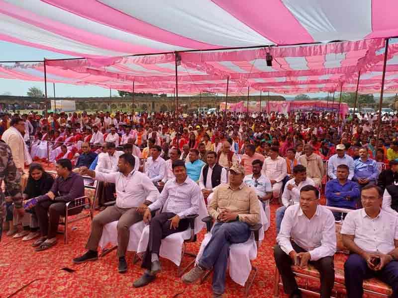 रोहतासगढ़ का पहला सरकारी वनवासी कल्याण महोत्सव ऐतिहासिक बन गया | Rohtasgarh vanvasi kalyan mahotsav 2022 3 दिप प्रज्वलित करके रोहतासगढ़ वनवासी कल्याण महोत्सव 2022