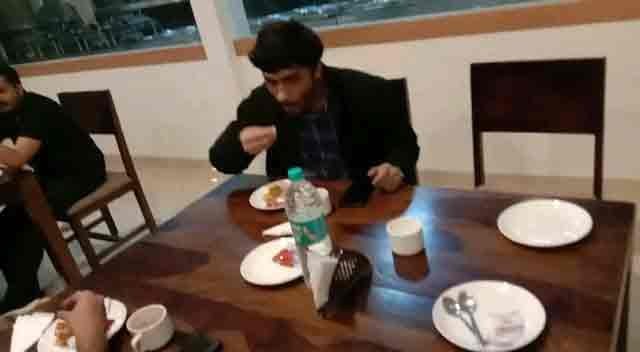 एयर फोर्स ने फ्री में युक्रेन से दिल्ली लाया सासाराम के अरुण को, बिहार सदन में ठहरने की व्यव्स्था | Arun sasaram evacuation ukraine war 11 बिहार सदन में खाना खाते बिहारी बच्चे